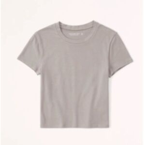 Abercrombie & Fitch Gray Short Sleeve Tee